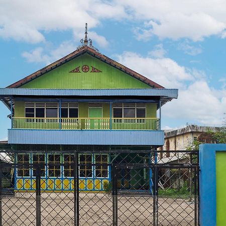 Spot On 92890 Losmen Bahalap Syariah Marabahannearsiring Marabahan Ulek Barito Banjarmasin  Buitenkant foto
